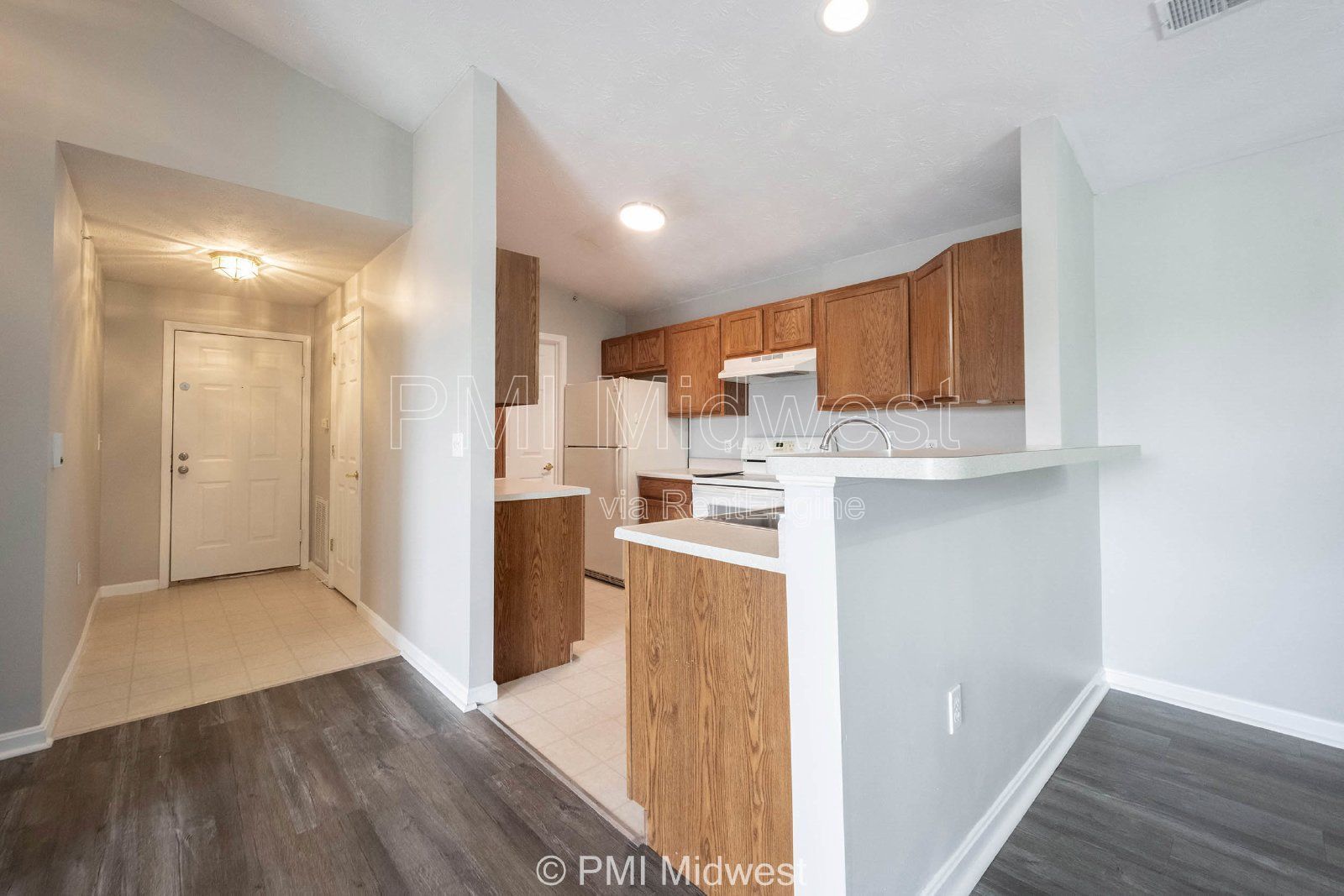 Charming 2 Bed, 2 Bath Condo in Indianapolis! Perfect for comfortable living! property image