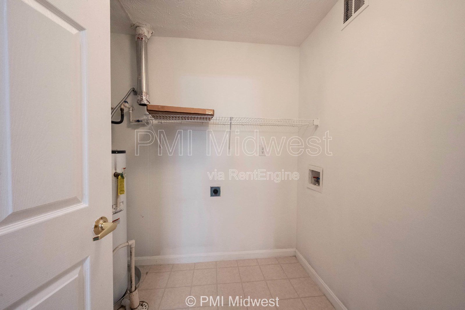 Charming 2 Bed, 2 Bath Condo in Indianapolis! Perfect for comfortable living! property image