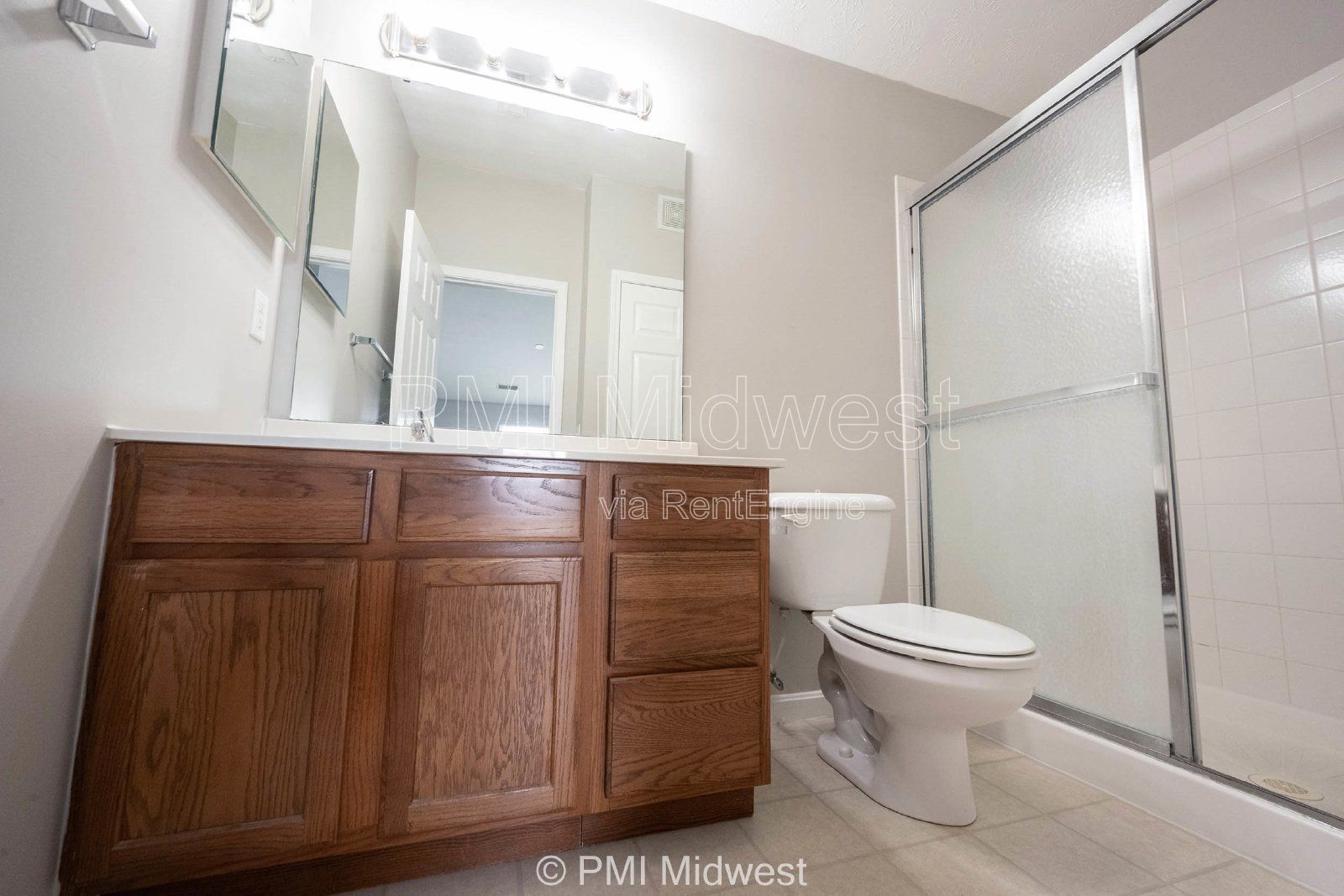 Charming 2 Bed, 2 Bath Condo in Indianapolis! Perfect for comfortable living! property image
