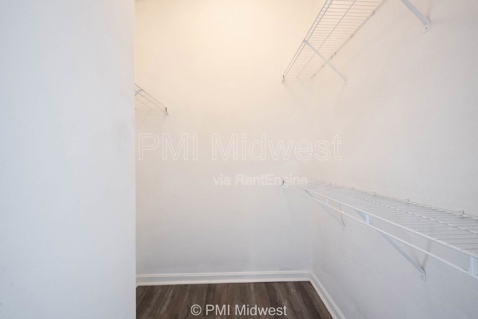 Charming 2 Bed, 2 Bath Condo in Indianapolis! Perfect for comfortable living! property image