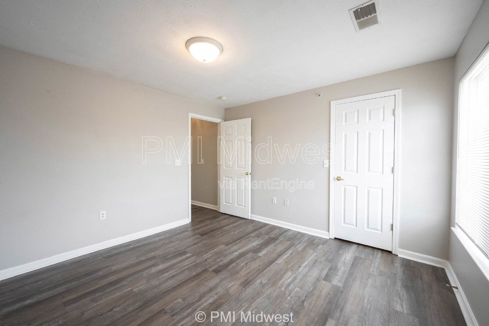Charming 2 Bed, 2 Bath Condo in Indianapolis! Perfect for comfortable living! property image
