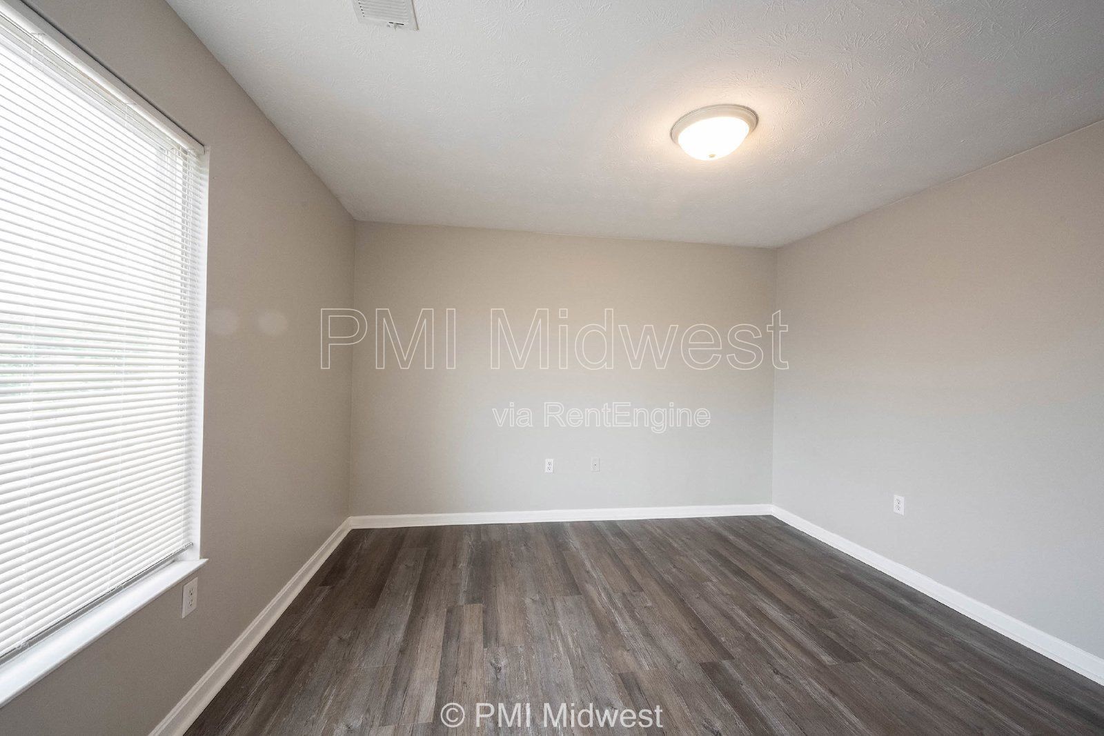 Charming 2 Bed, 2 Bath Condo in Indianapolis! Perfect for comfortable living! property image
