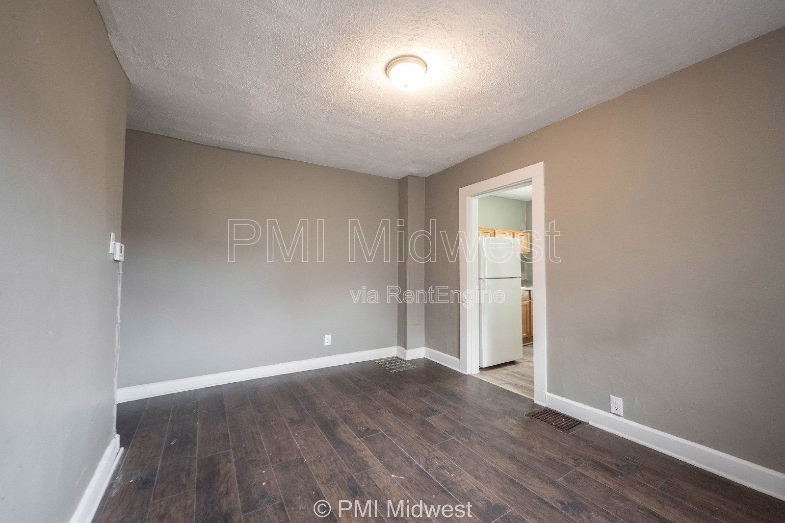 Charming 1 Bed Duplex with Full Bath in Indianapolis! property image