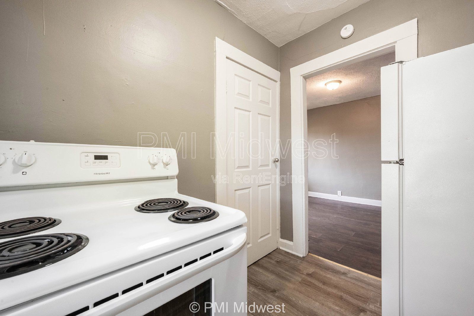 Charming 1 Bed Duplex with Full Bath in Indianapolis! property image