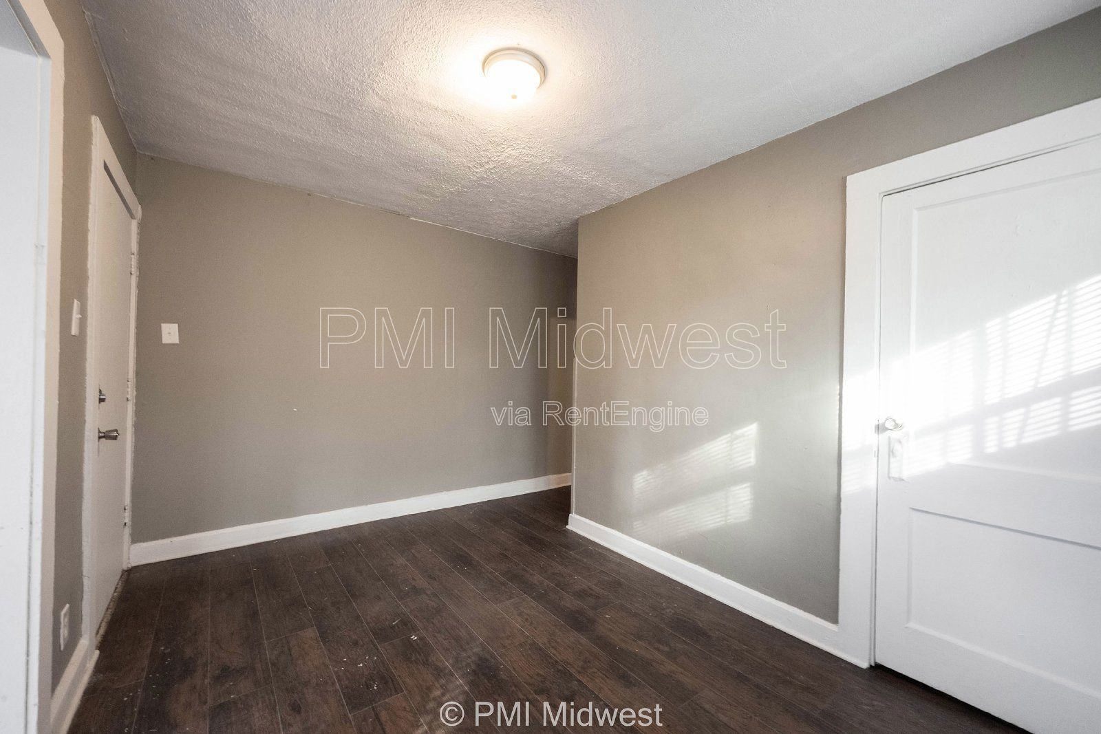 Charming 1 Bed Duplex with Full Bath in Indianapolis! property image