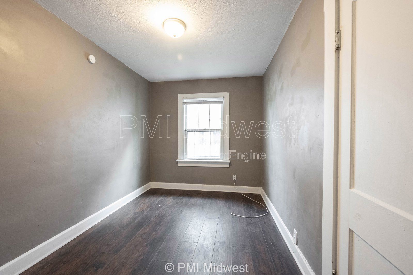 Charming 1 Bed Duplex with Full Bath in Indianapolis! property image
