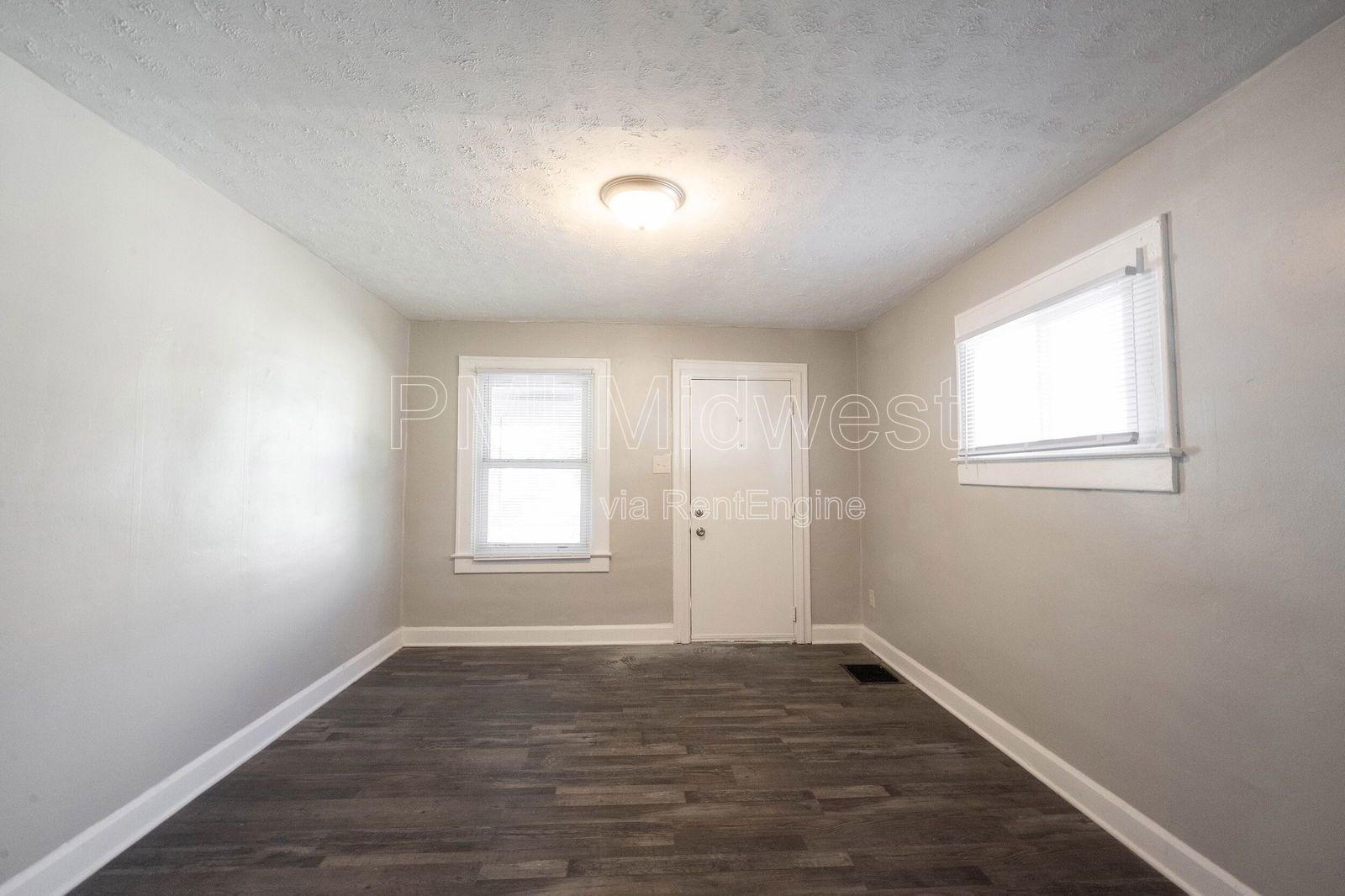 915 N Drexel Ave property image