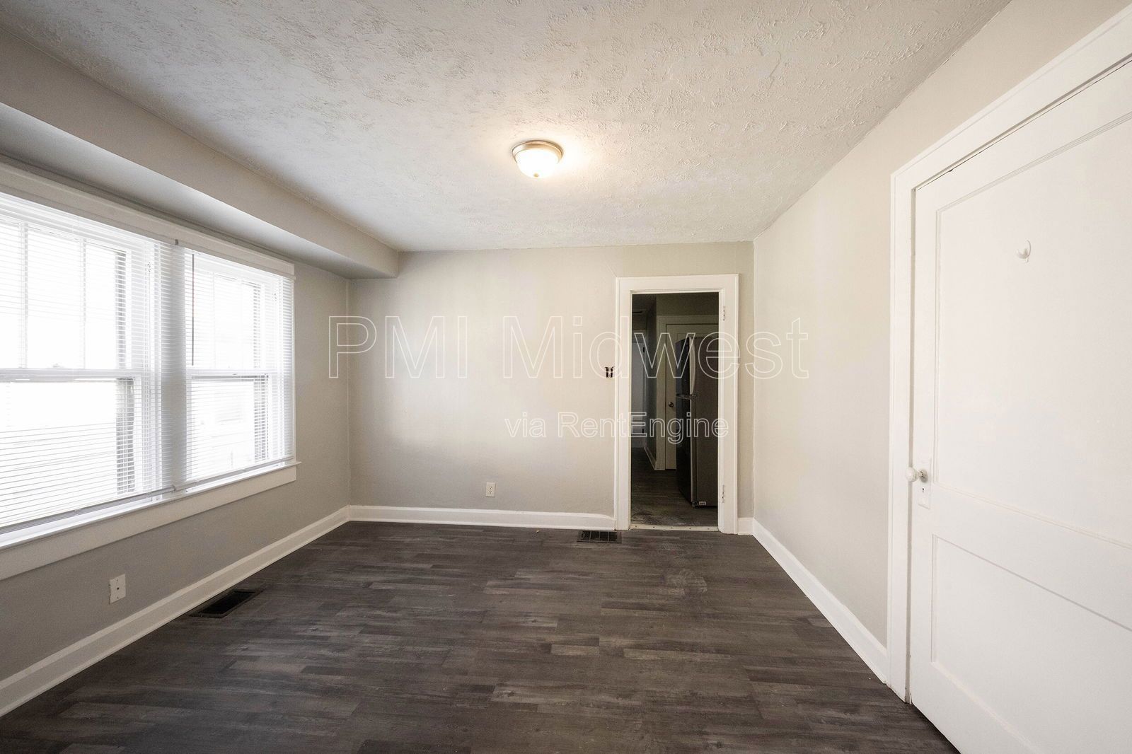 915 N Drexel Ave property image