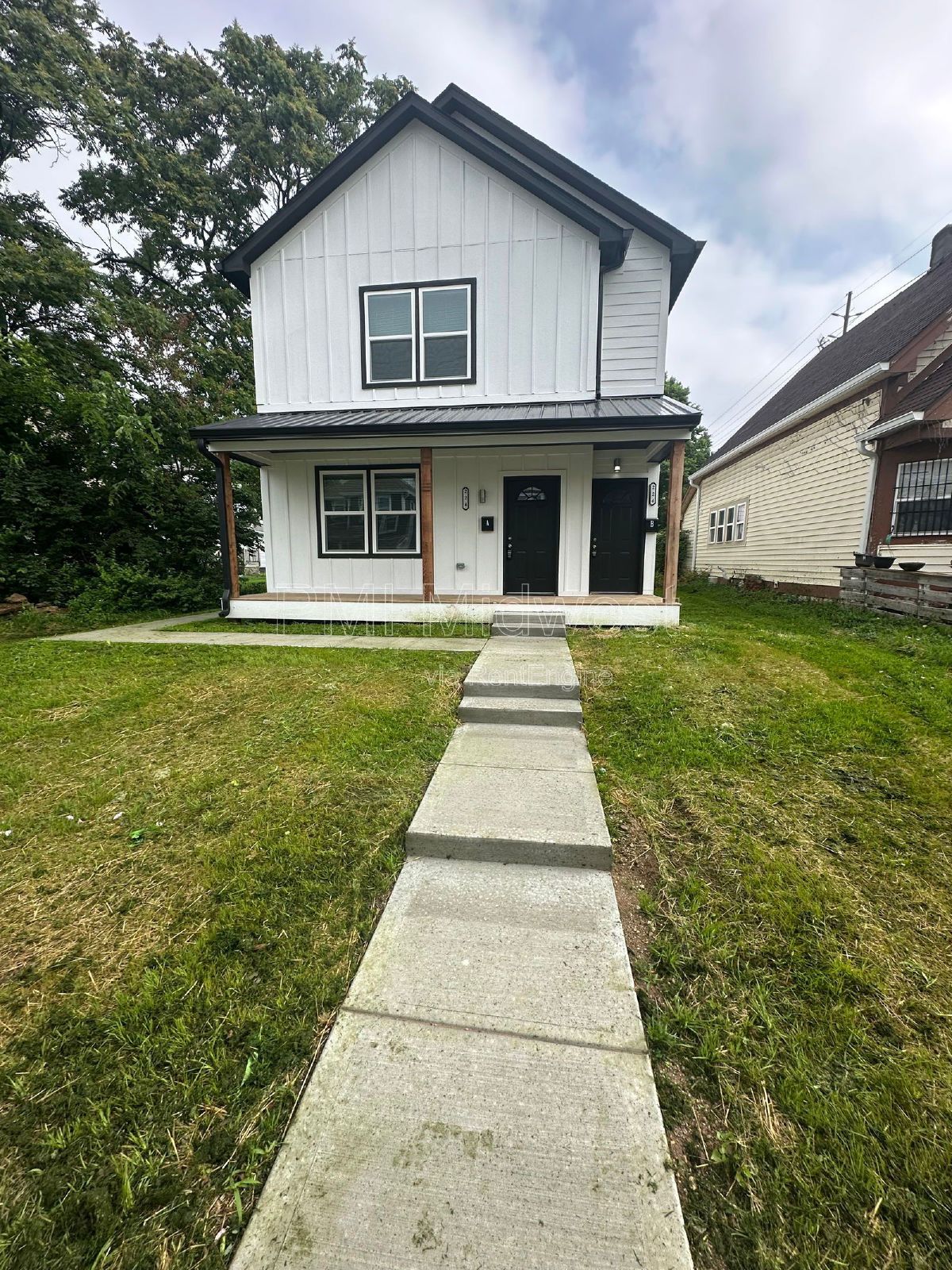 224 W 28th St # A property image