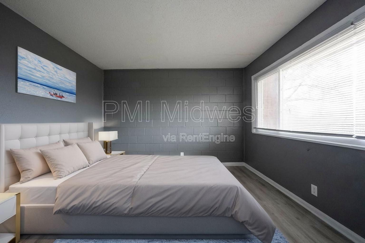 Cozy 2 Bedroom Apartment in Indianapolis with Spacious Layout and Convenient Location property image