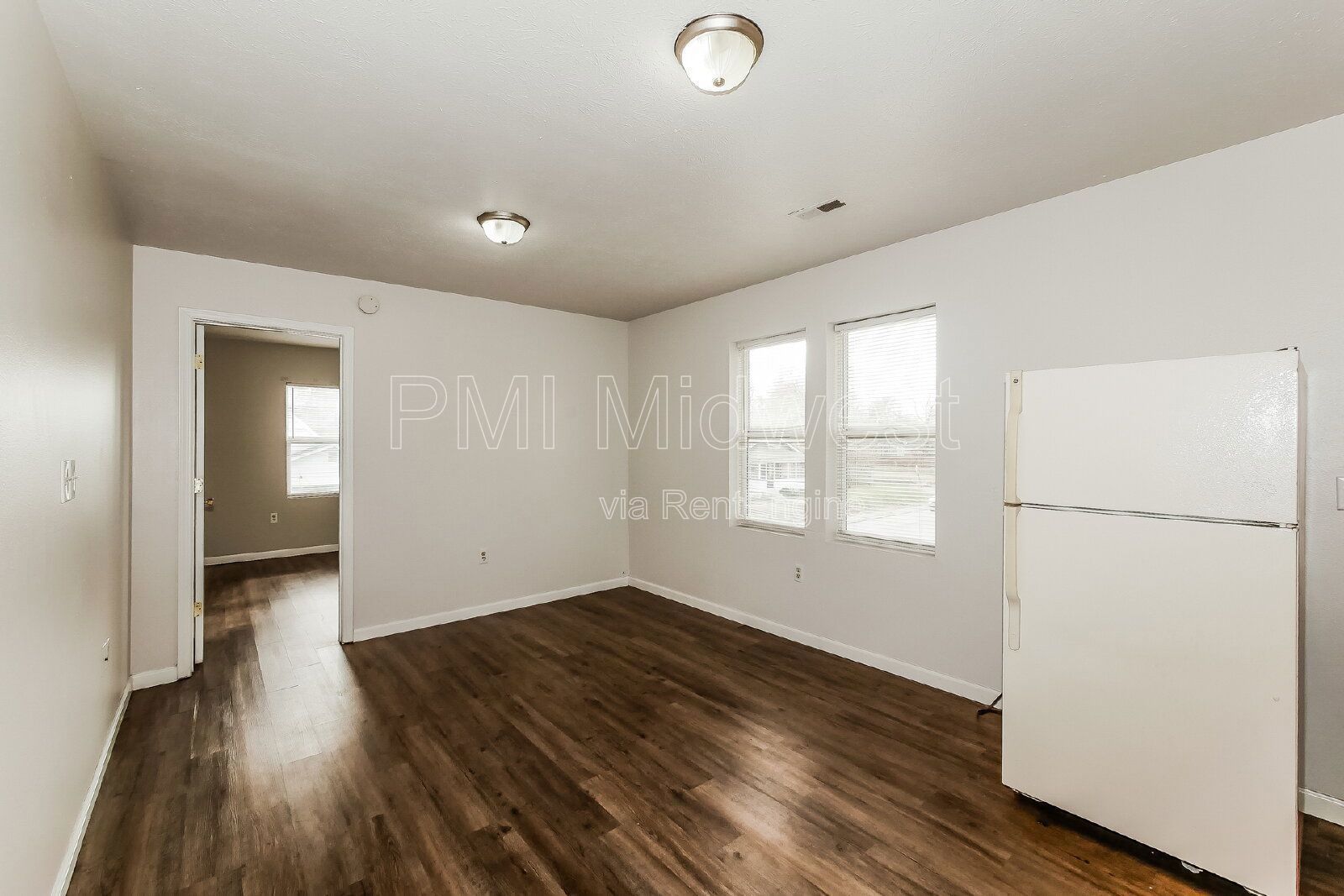 Cozy 2 Bed Apartment in Indianapolis with 850 Sq Ft of Comfort! property image