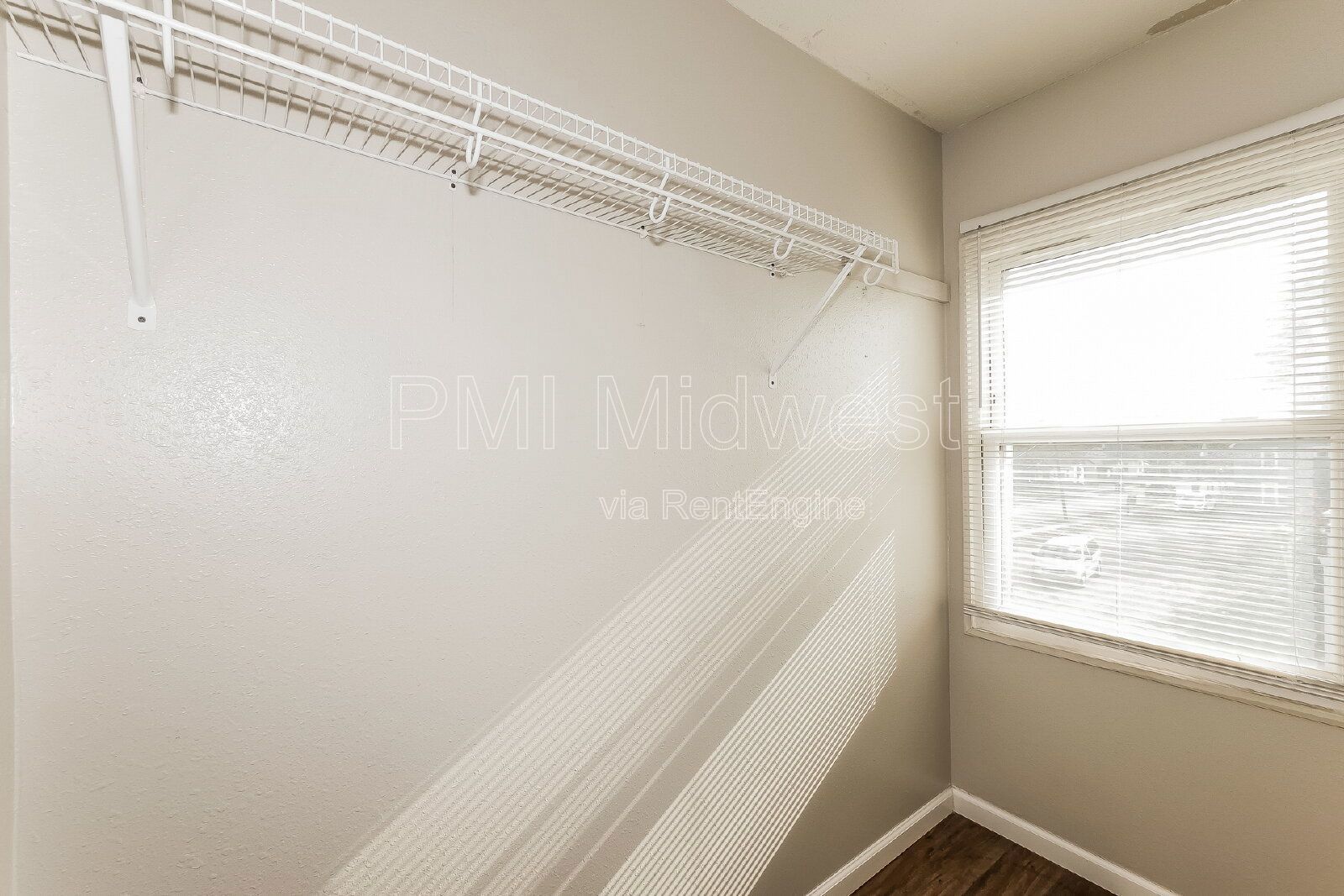 Cozy 2 Bed Apartment in Indianapolis with 850 Sq Ft of Comfort! property image