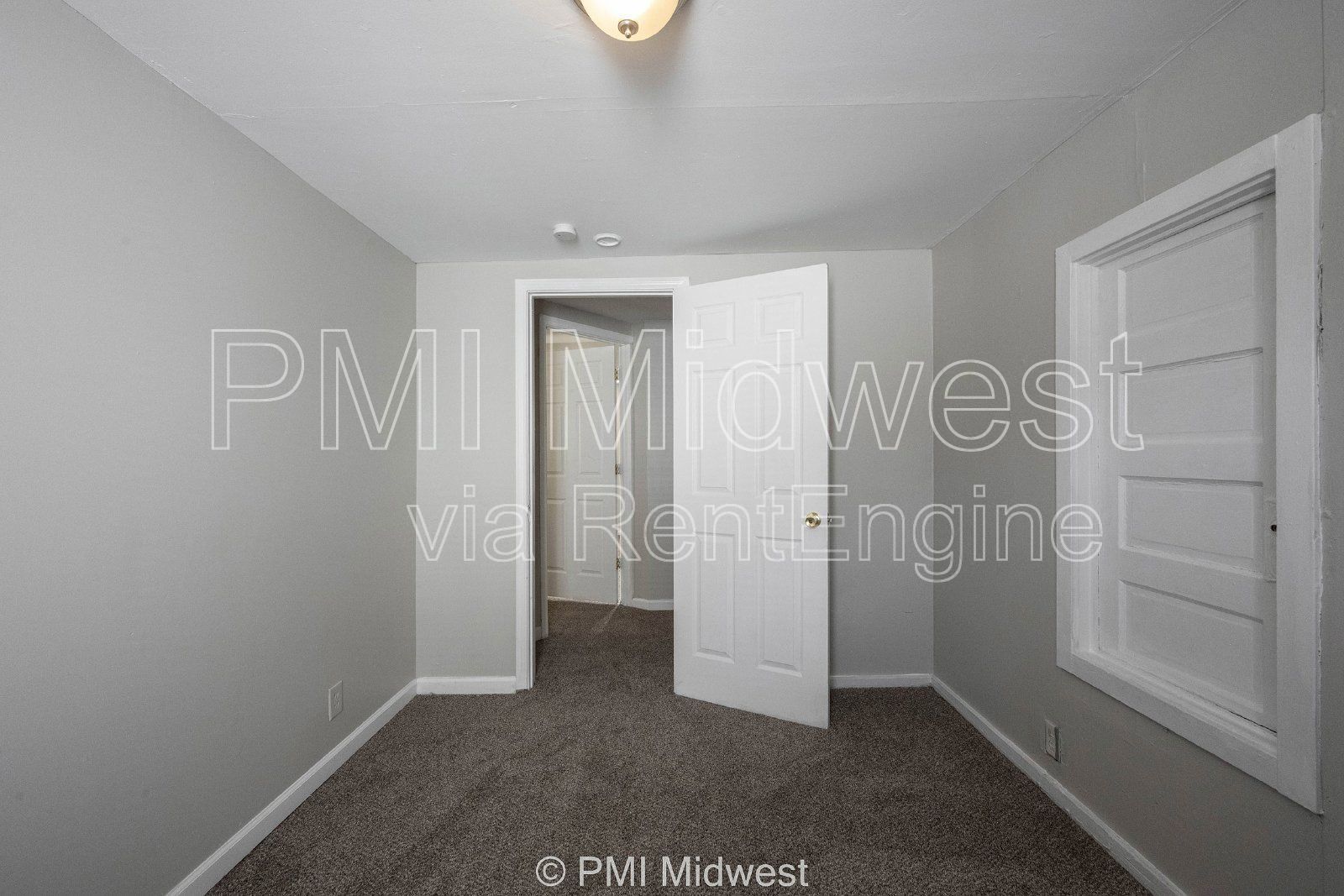 Charming 3-Bedroom Duplex with 2 Full Baths in Indianapolis - A Must See! property image