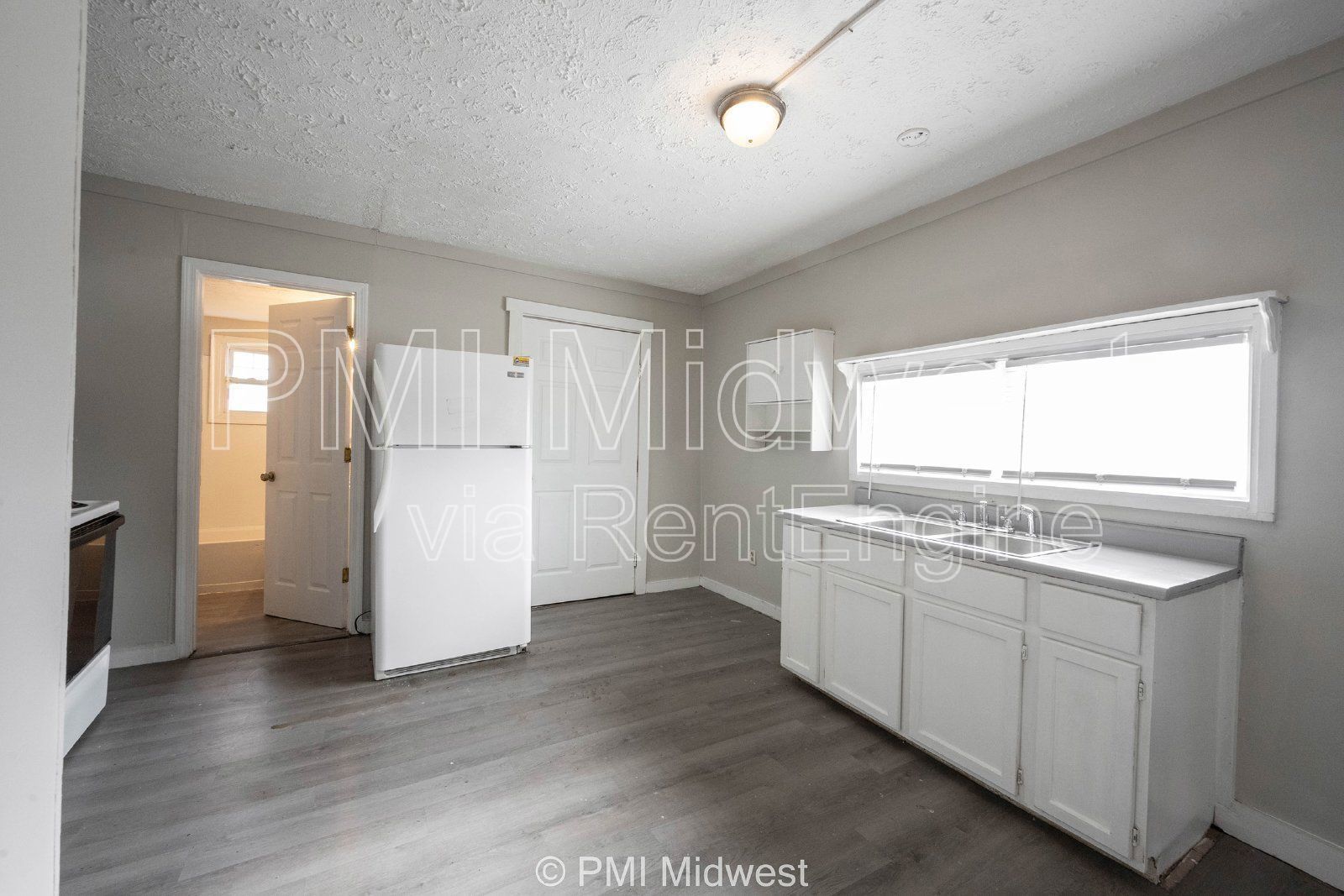 Charming 3-Bedroom Duplex with 2 Full Baths in Indianapolis - A Must See! property image