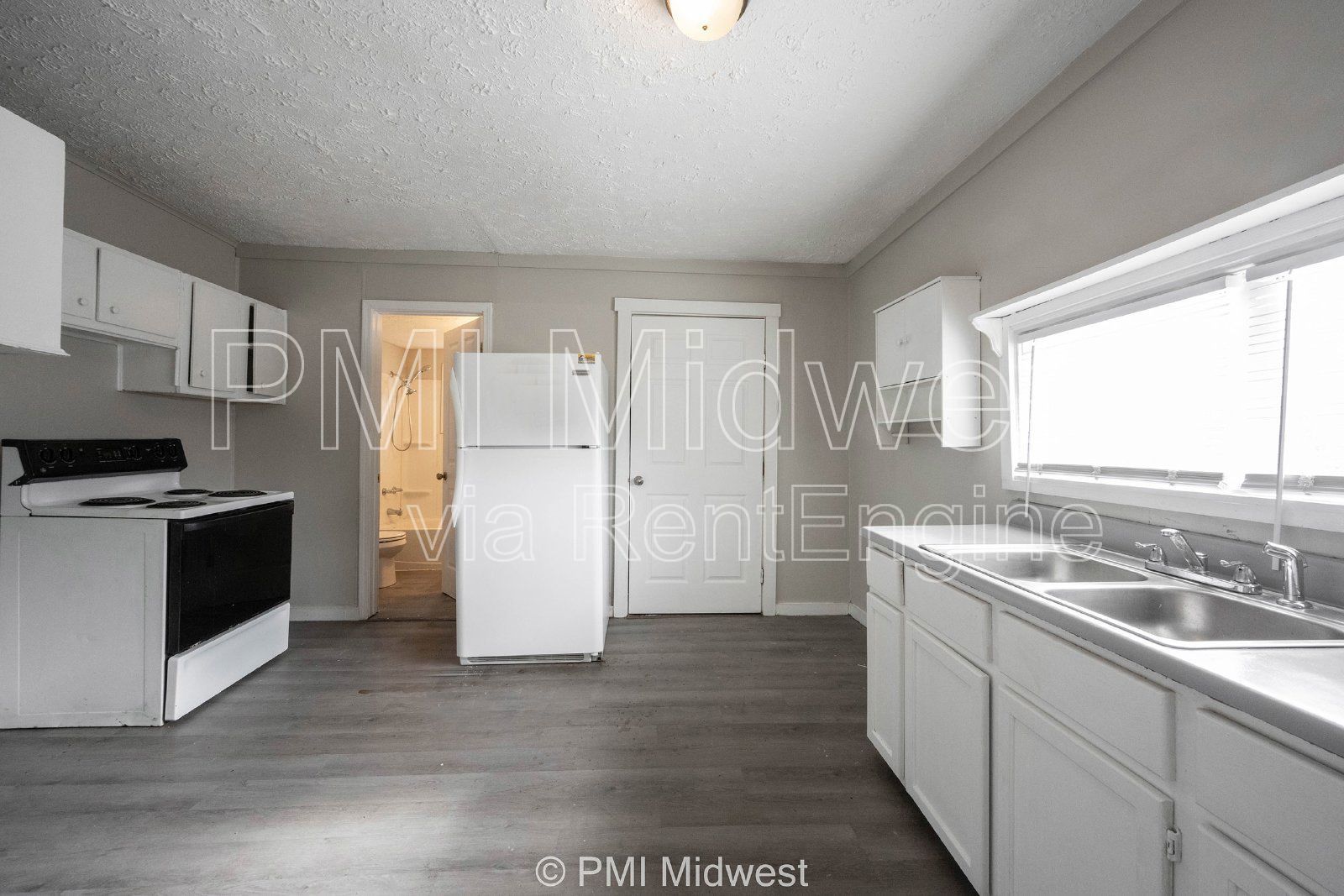 Charming 3-Bedroom Duplex with 2 Full Baths in Indianapolis - A Must See! property image