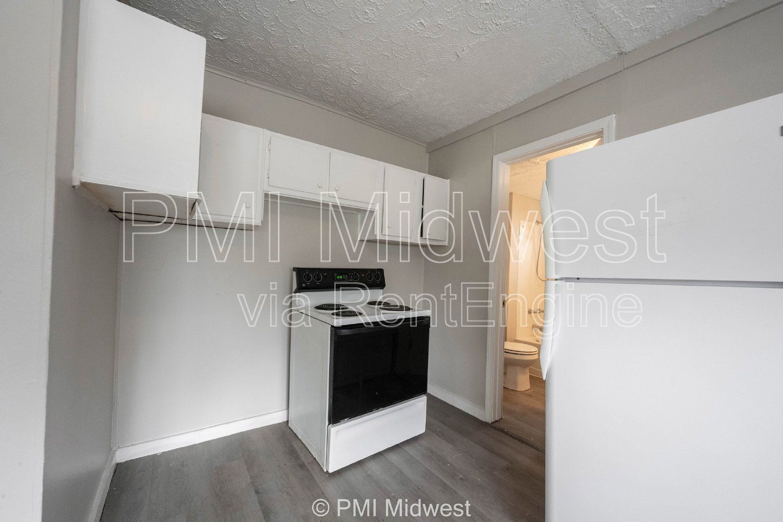 Charming 3-Bedroom Duplex with 2 Full Baths in Indianapolis - A Must See! property image