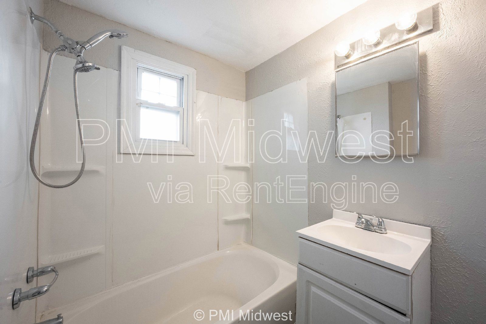 Charming 3-Bedroom Duplex with 2 Full Baths in Indianapolis - A Must See! property image