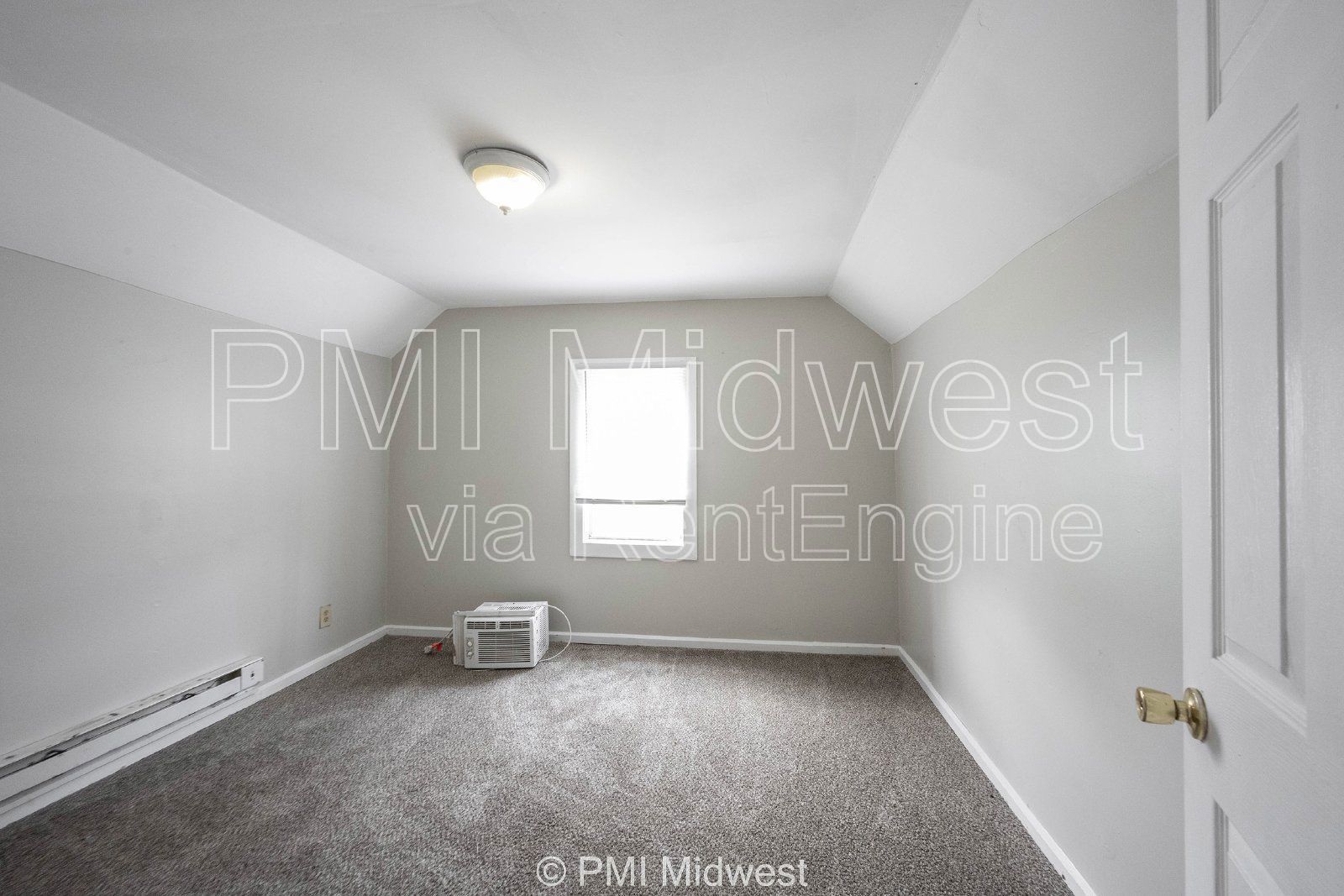 Charming 3-Bedroom Duplex with 2 Full Baths in Indianapolis - A Must See! property image