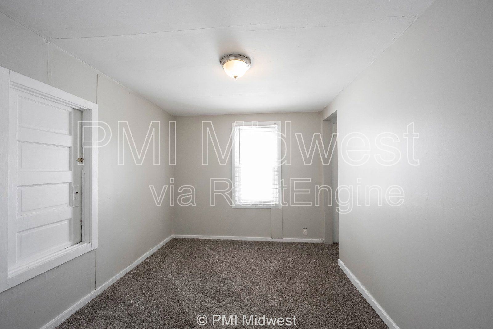 Charming 3-Bedroom Duplex with 2 Full Baths in Indianapolis - A Must See! property image