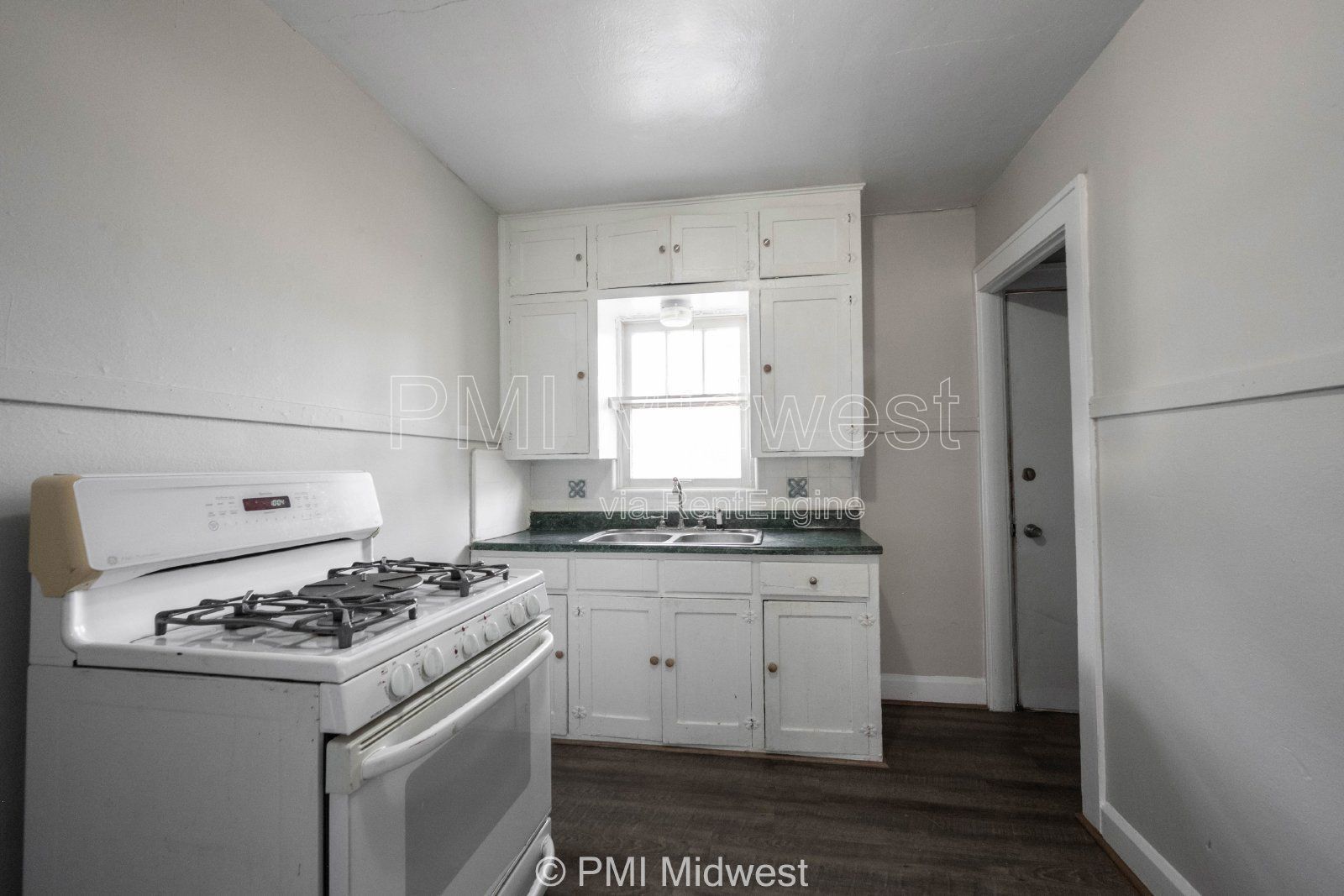 Charming 1-Bedroom Duplex in Indianapolis with Spacious Layout and Convenient Location property image