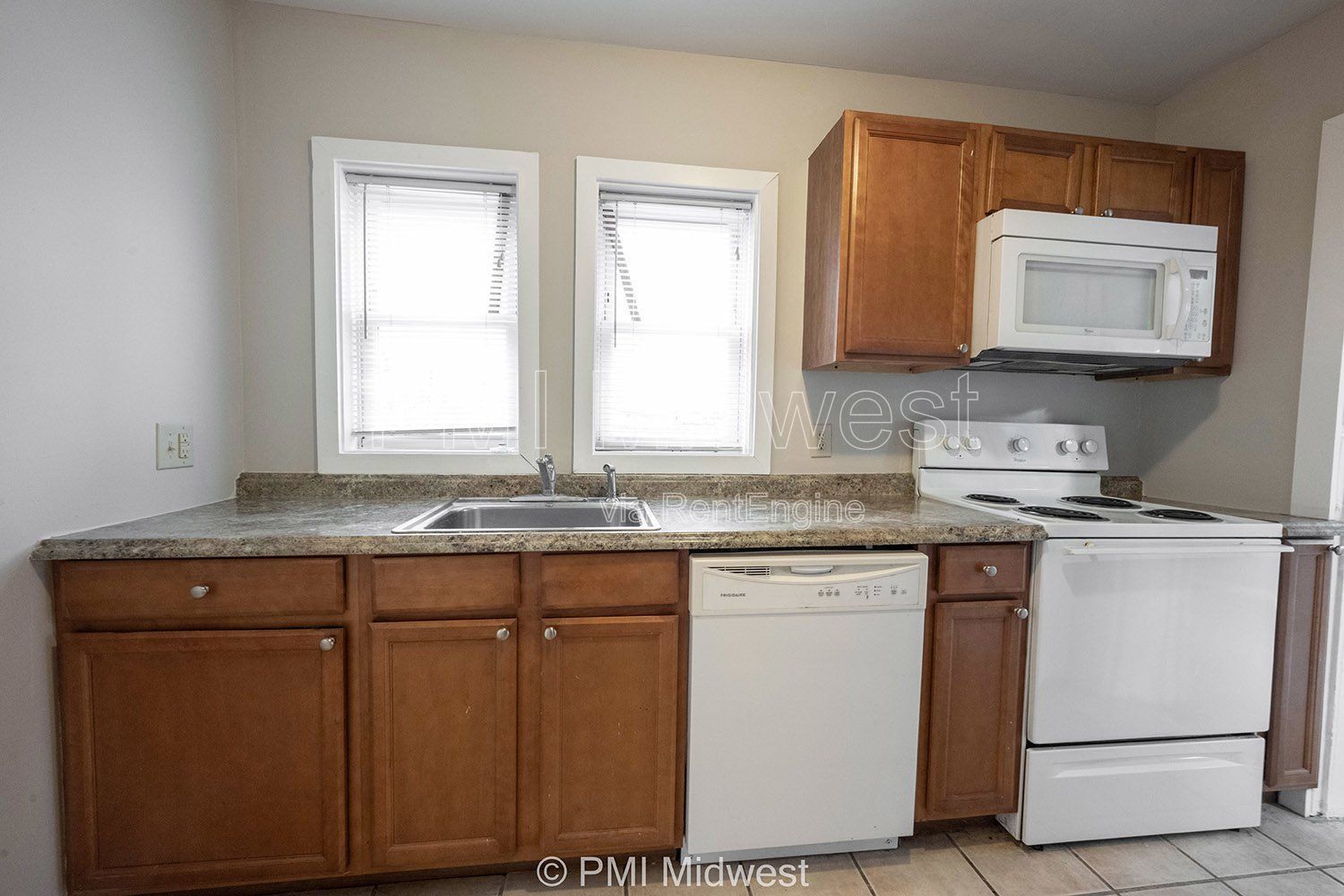 Cozy 1-Bedroom Gem in Indianapolis with Spacious Living – 750 Sq Ft! property image