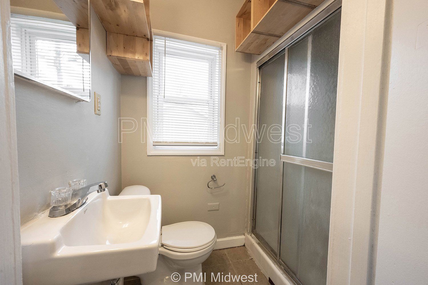 Cozy 1-Bedroom Gem in Indianapolis with Spacious Living – 750 Sq Ft! property image