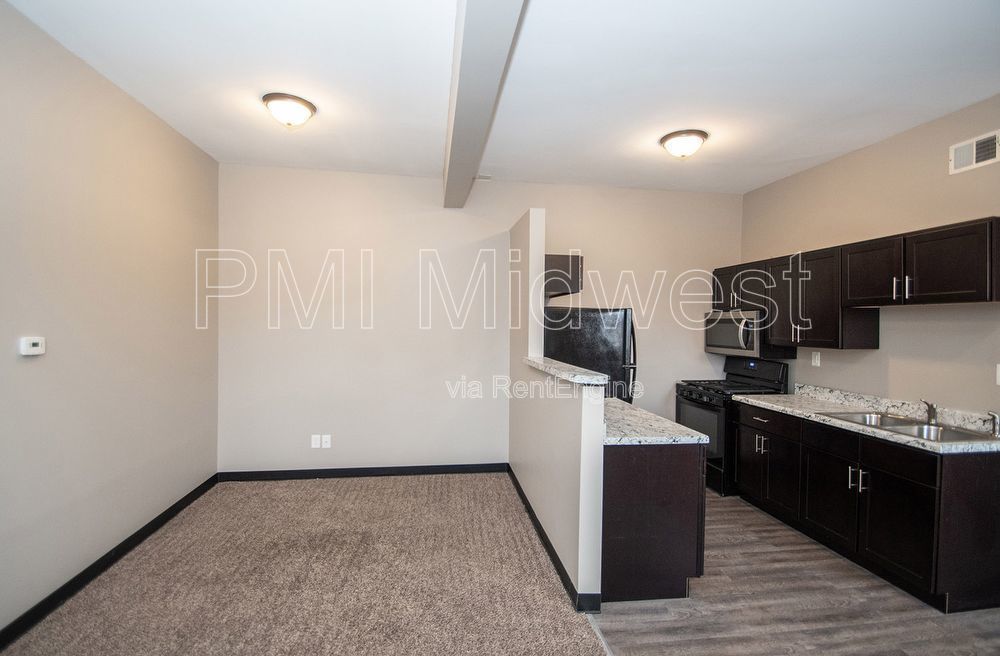 Modern 1 Bed Apartment in Prime Indianapolis Location! property image