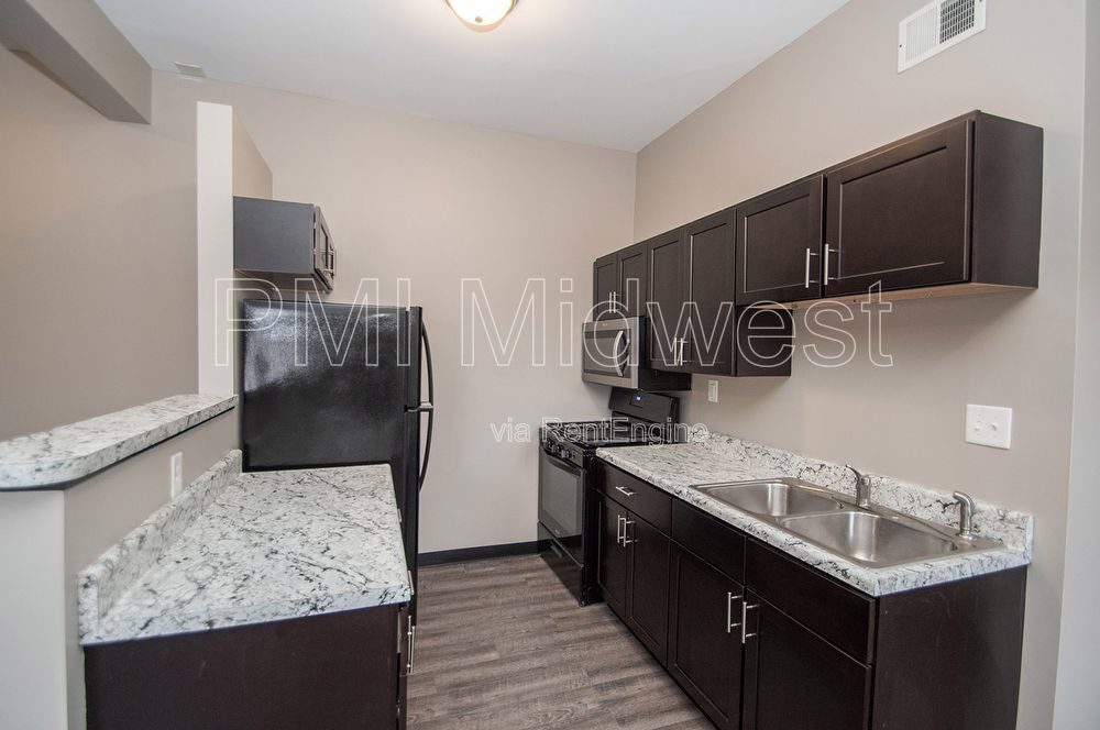 Modern 1 Bed Apartment in Prime Indianapolis Location! property image