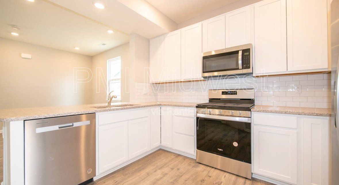 4 Bed 2.5 Bath property image