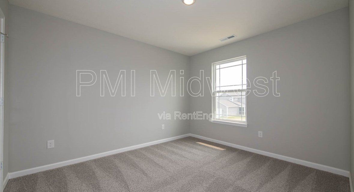 4 Bed 2.5 Bath property image