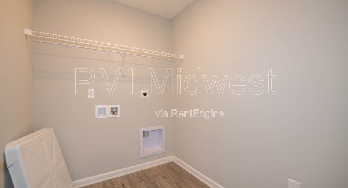 4 Bed 2.5 Bath property image