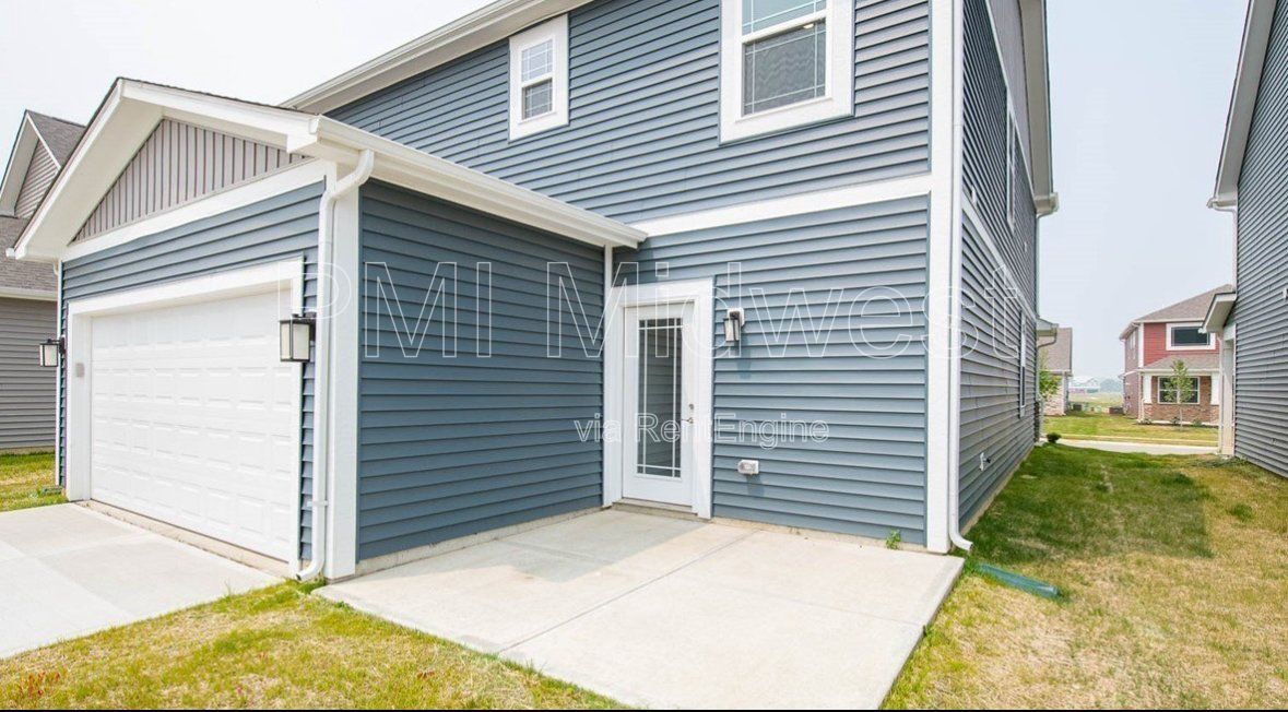 4 Bed 2.5 Bath property image