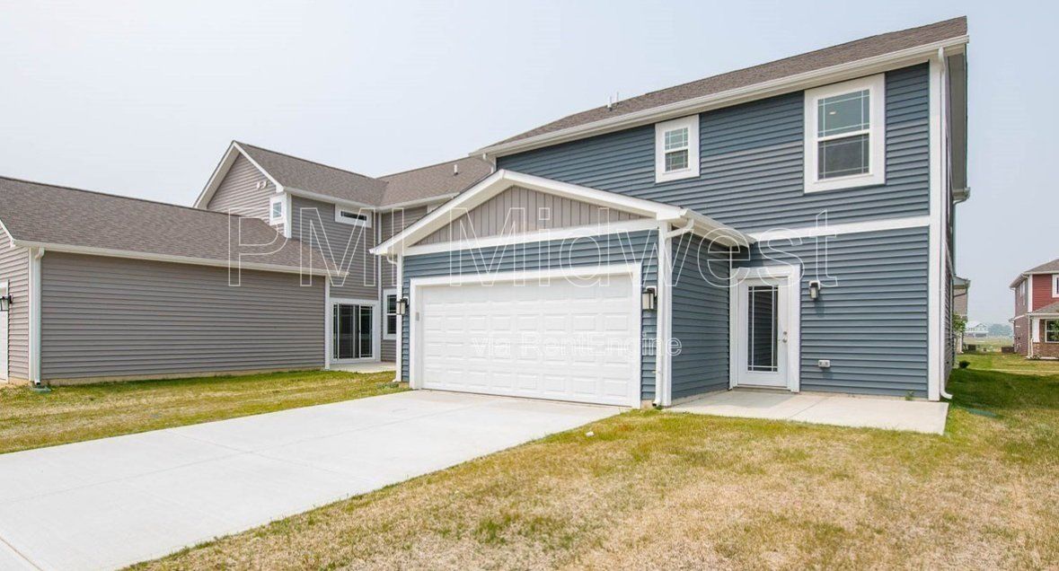 4 Bed 2.5 Bath property image