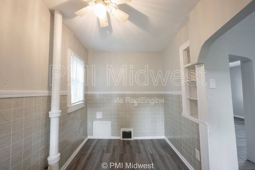 1415 W Pruitt property image