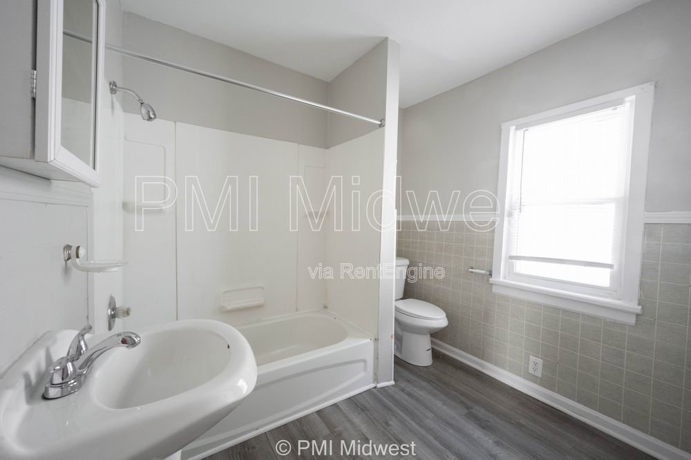 1415 W Pruitt property image