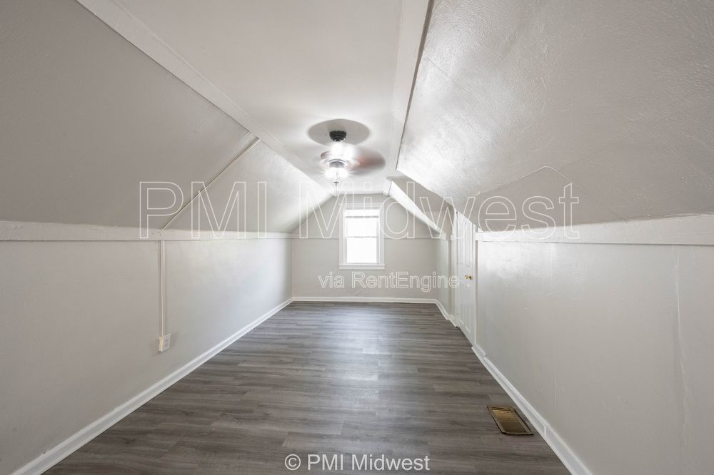 1415 W Pruitt property image