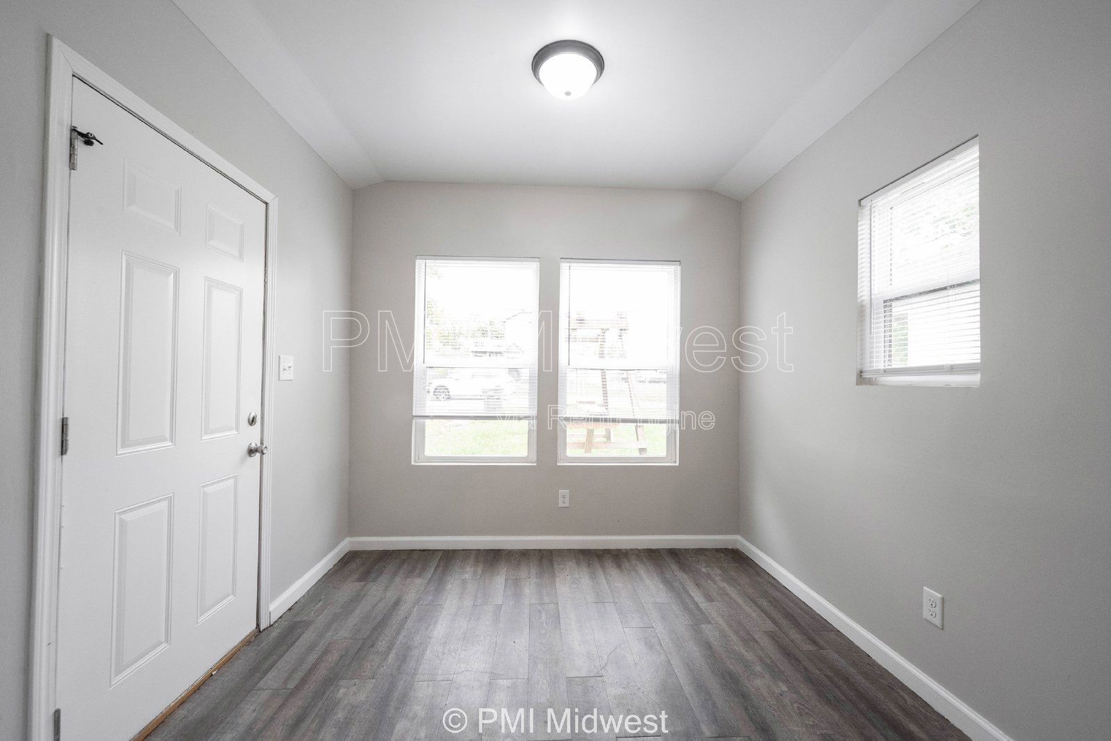 955 N Traub Ave property image