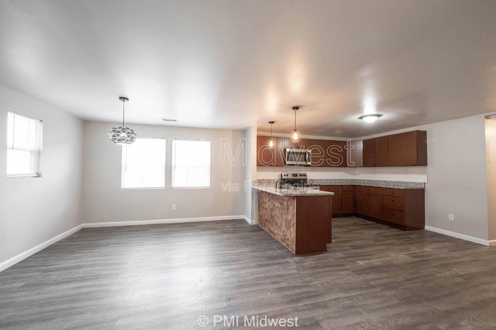 955 N Traub Ave property image