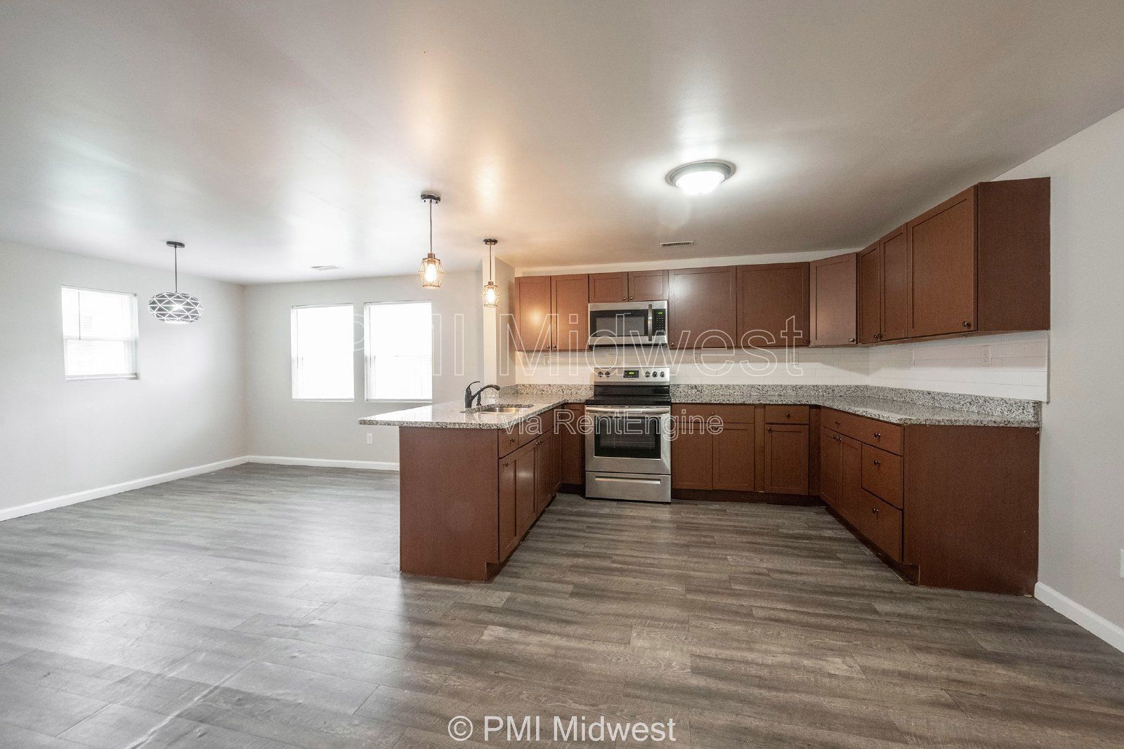 955 N Traub Ave property image