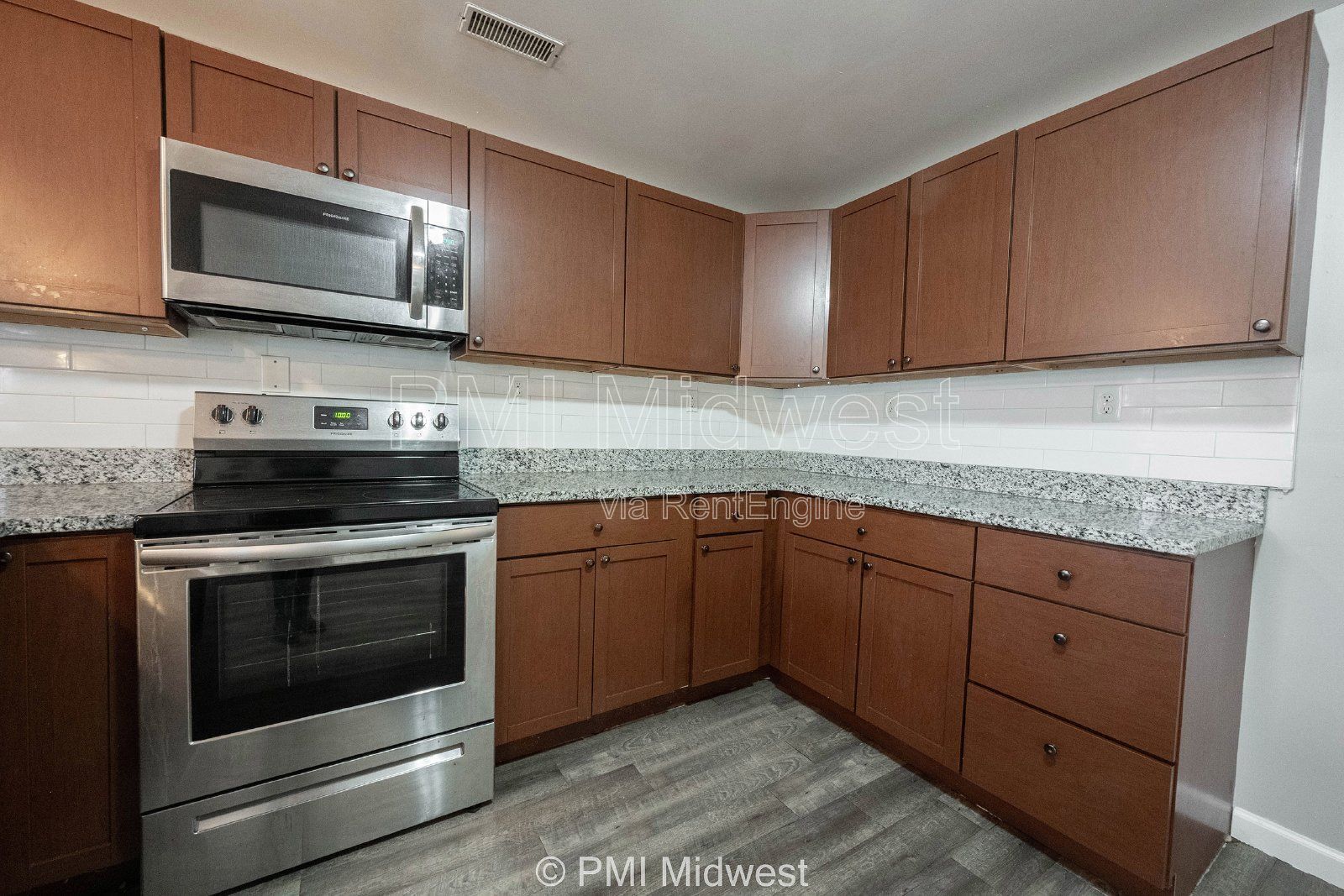 955 N Traub Ave property image