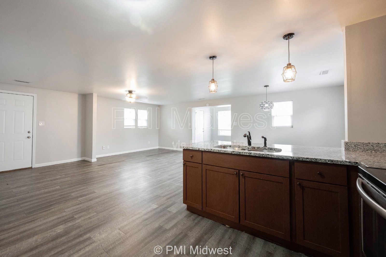 955 N Traub Ave property image