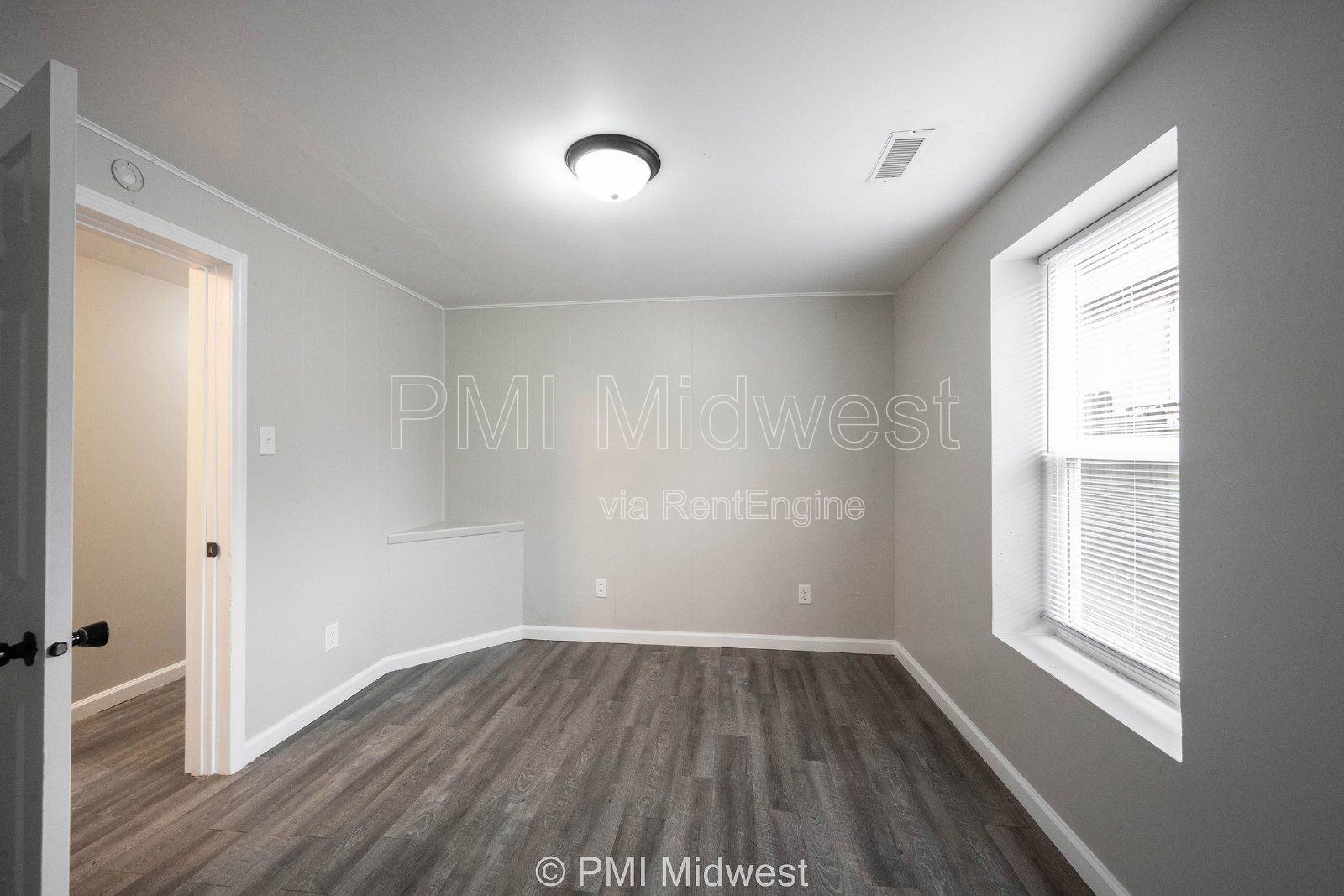 955 N Traub Ave property image