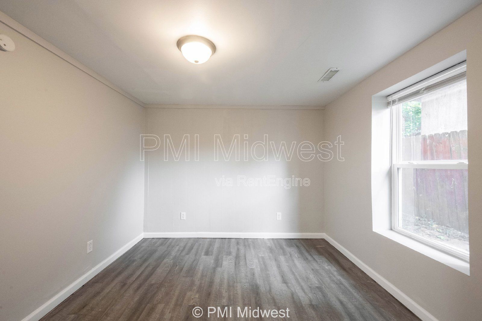 955 N Traub Ave property image