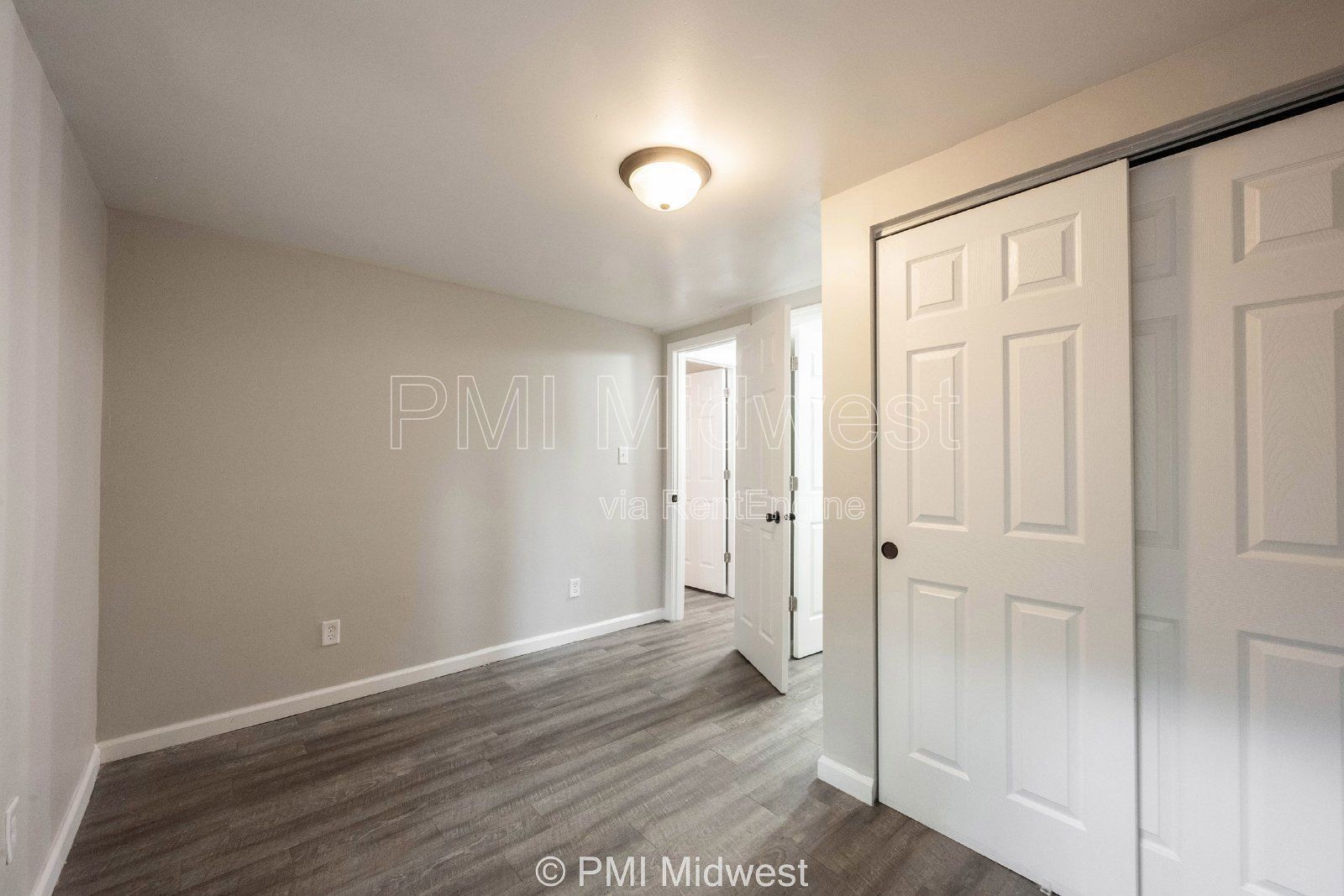 955 N Traub Ave property image