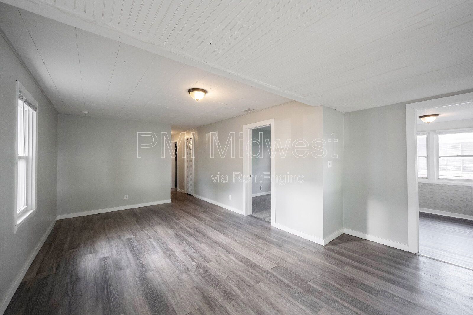 Chill Living Near Fountain Square – 3907 Hoyt Ave property image