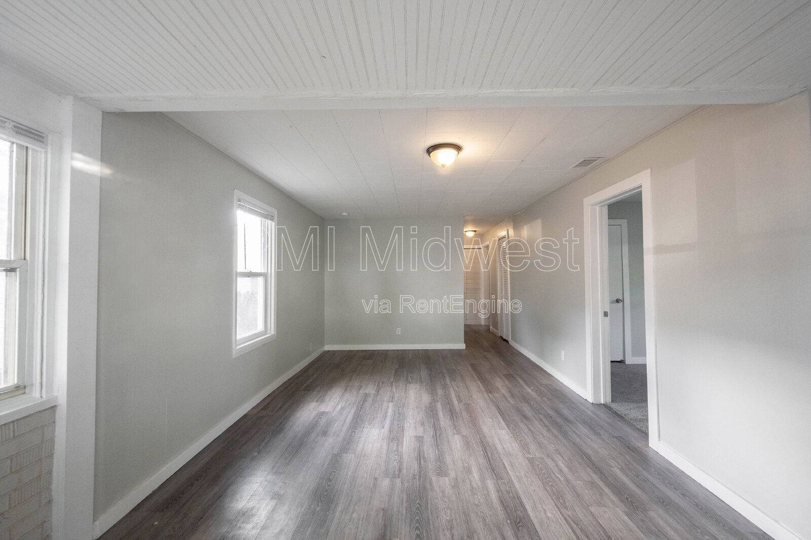 Chill Living Near Fountain Square – 3907 Hoyt Ave property image