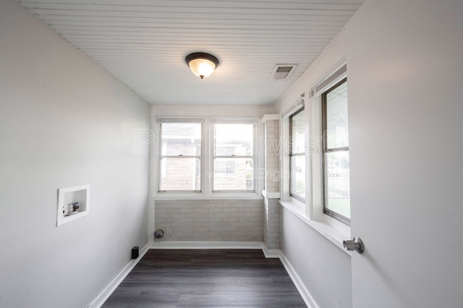 Chill Living Near Fountain Square – 3907 Hoyt Ave property image