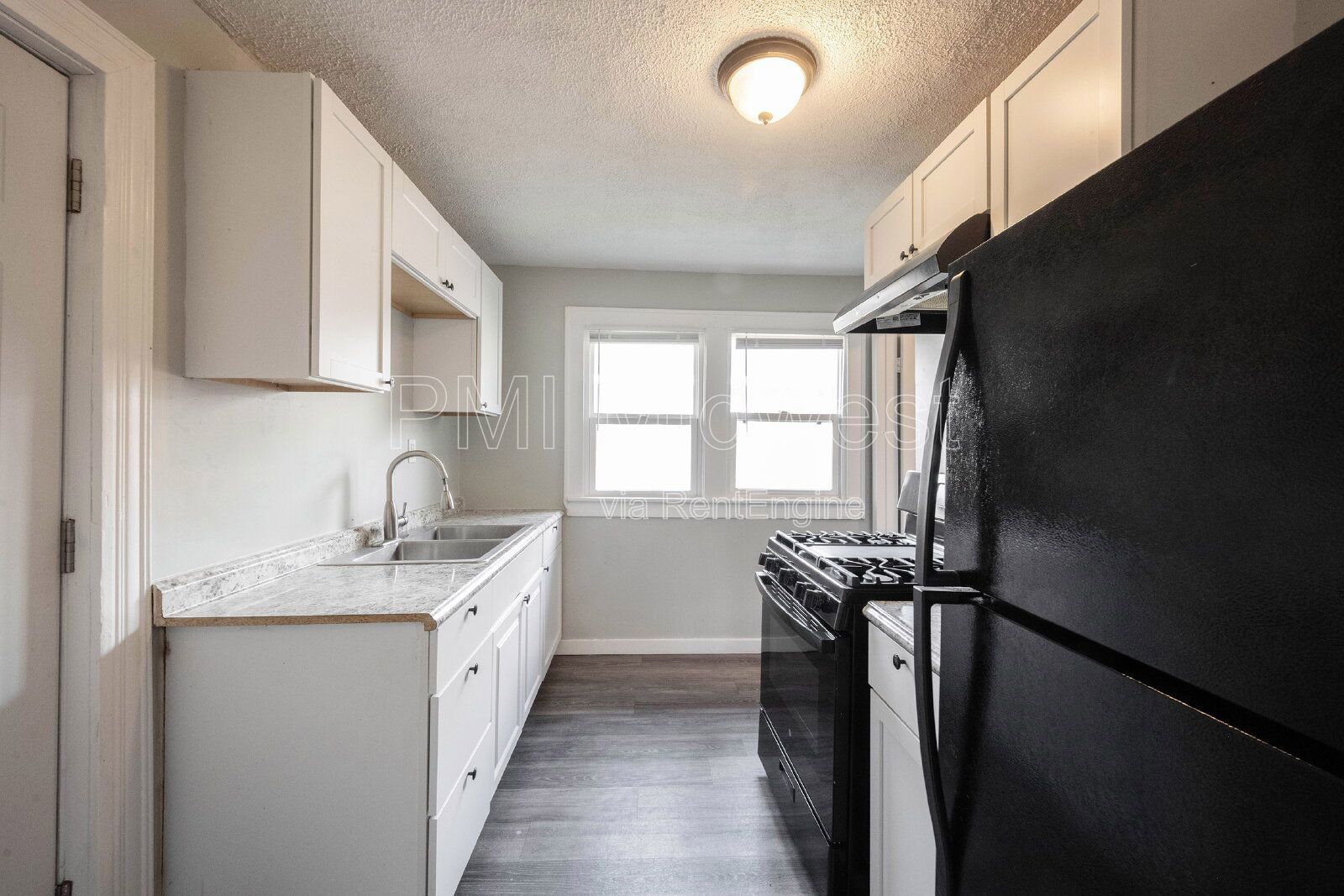 Chill Living Near Fountain Square – 3907 Hoyt Ave property image