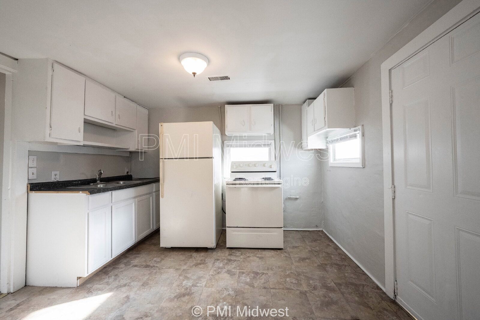 Comfortable Living with City Access – 2905 Tindal St property image