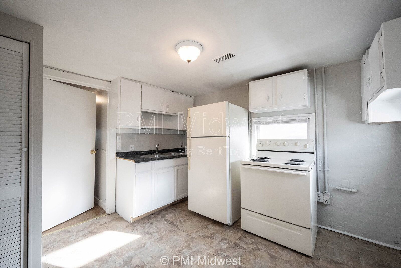 Comfortable Living with City Access – 2905 Tindal St property image